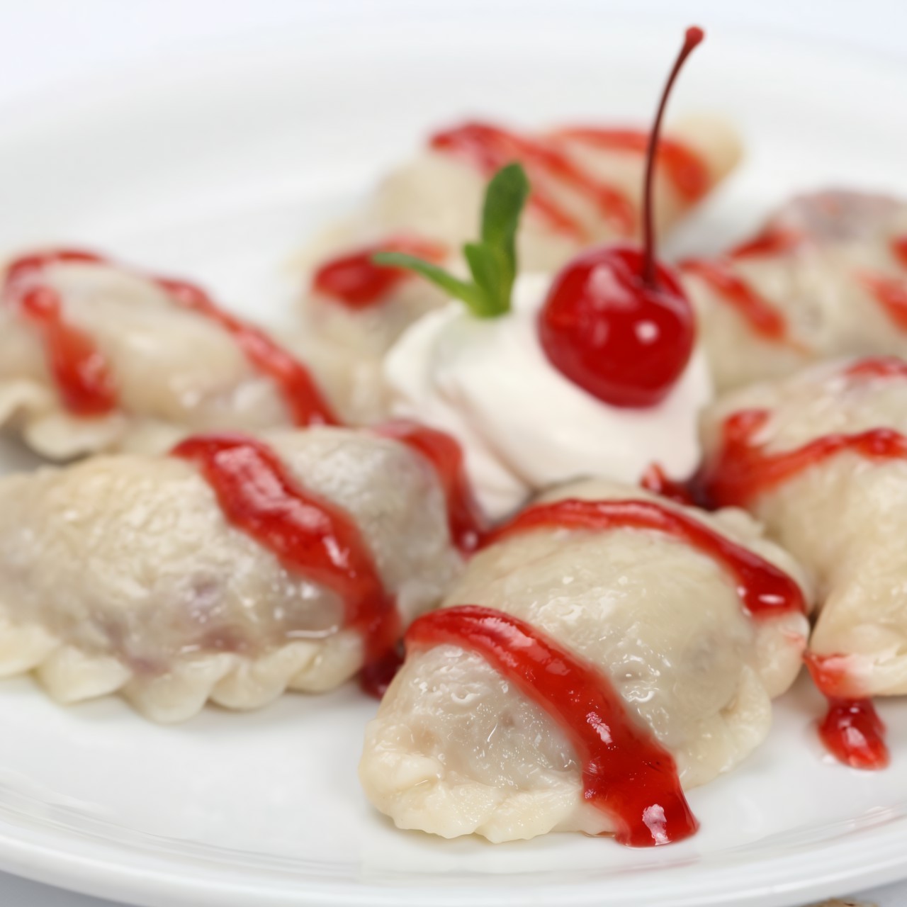 Вареники с вишней и творогом