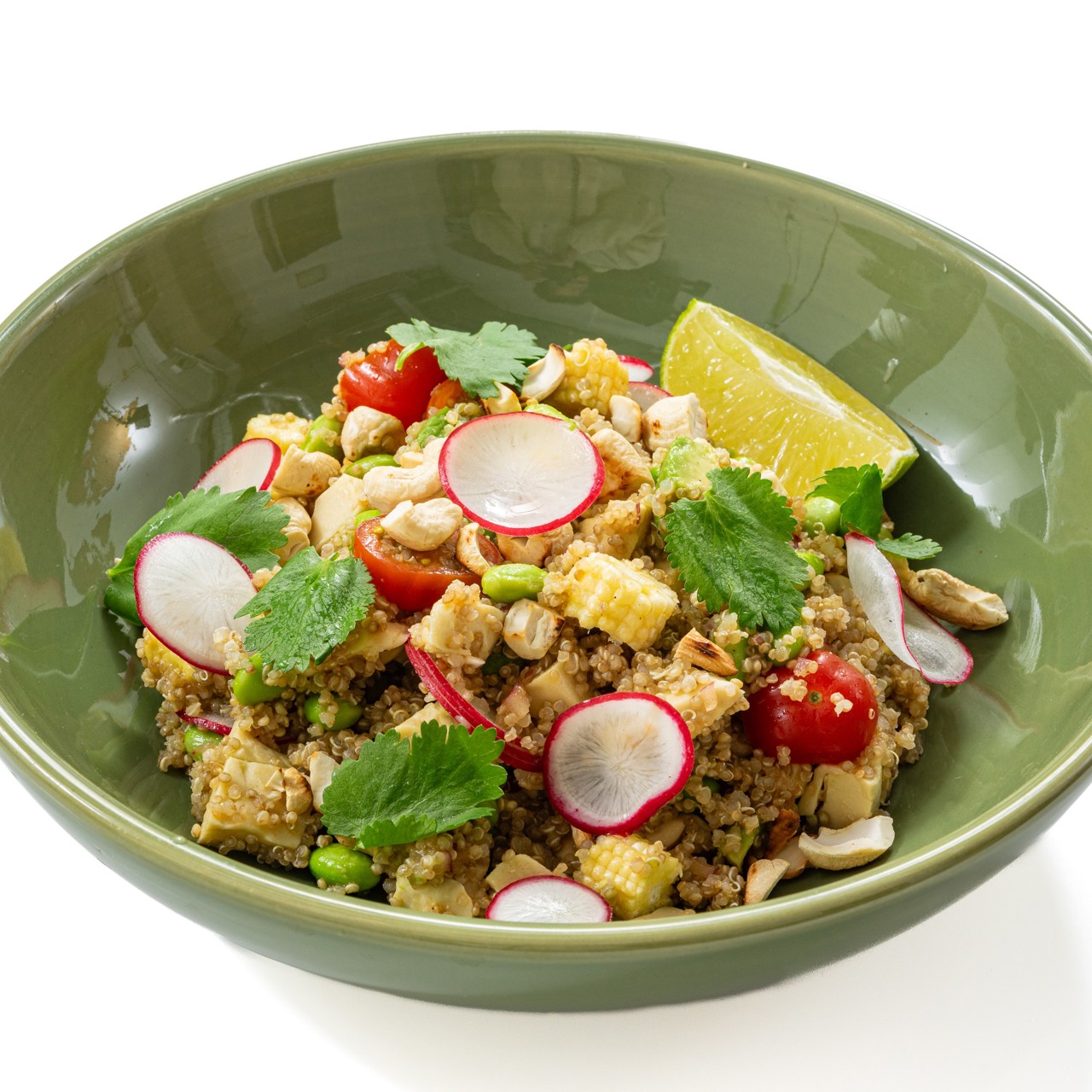 Высокобелковый постный салат с веганской курицей