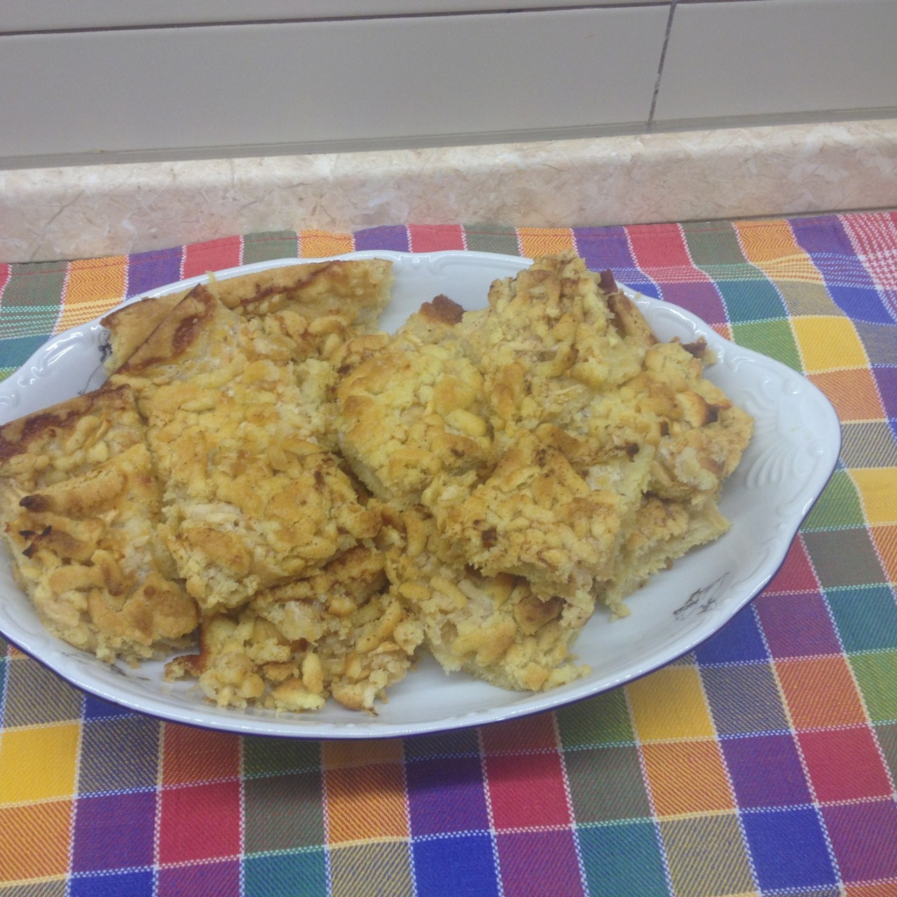 Яблочное пирожное на песочном тесте