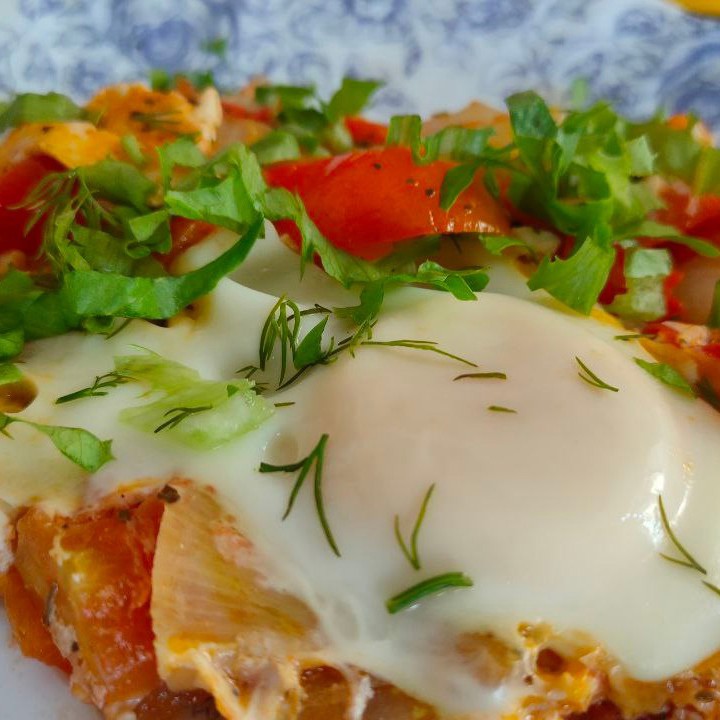 Яичница на завтрак как шакшука