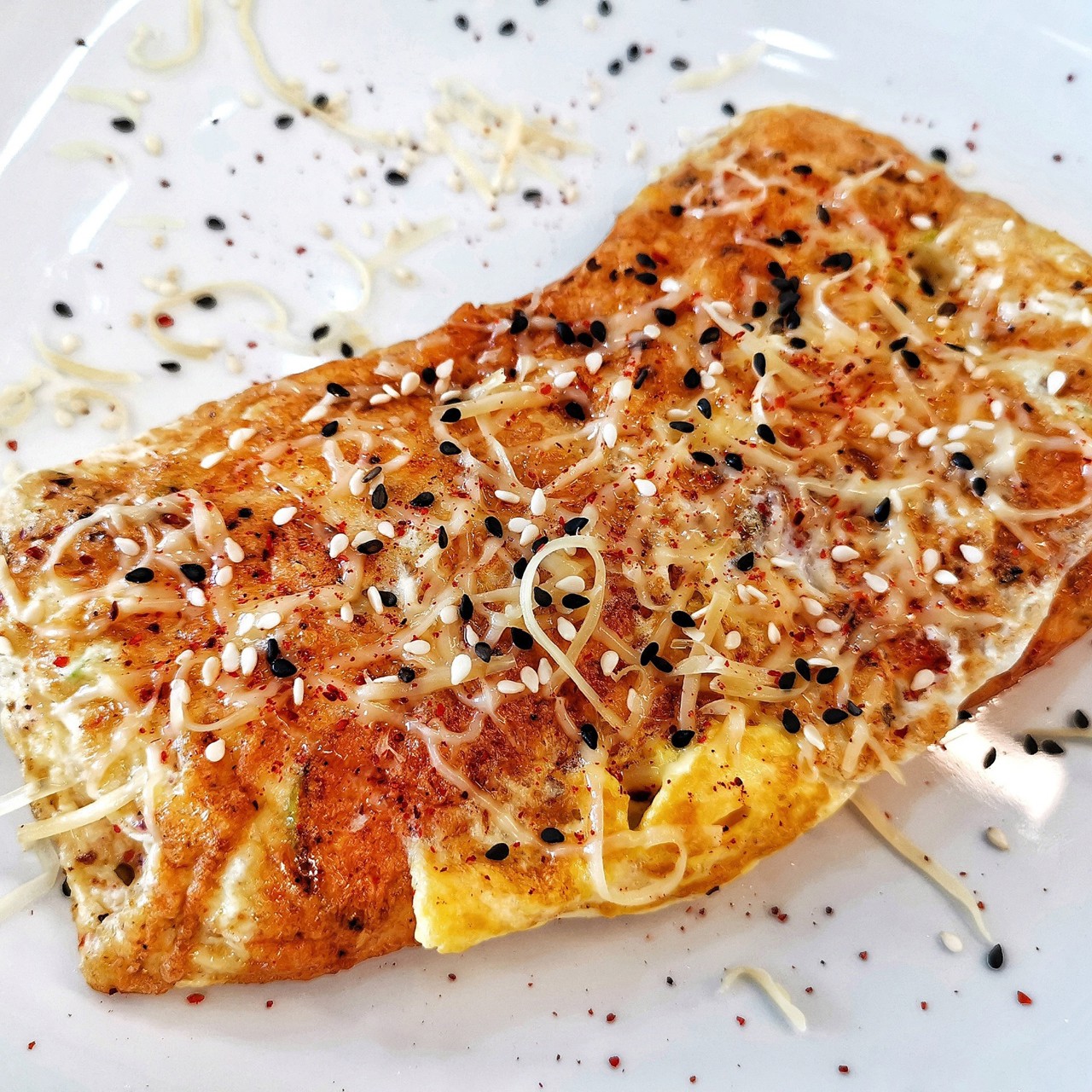 Яичница с луком и специями