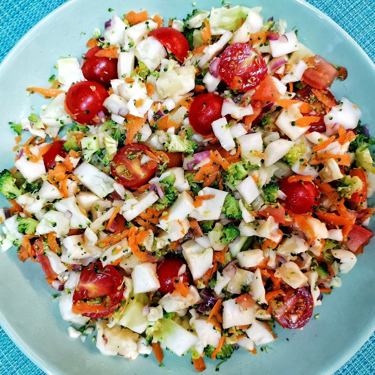 Южноевропейский салат из капусты