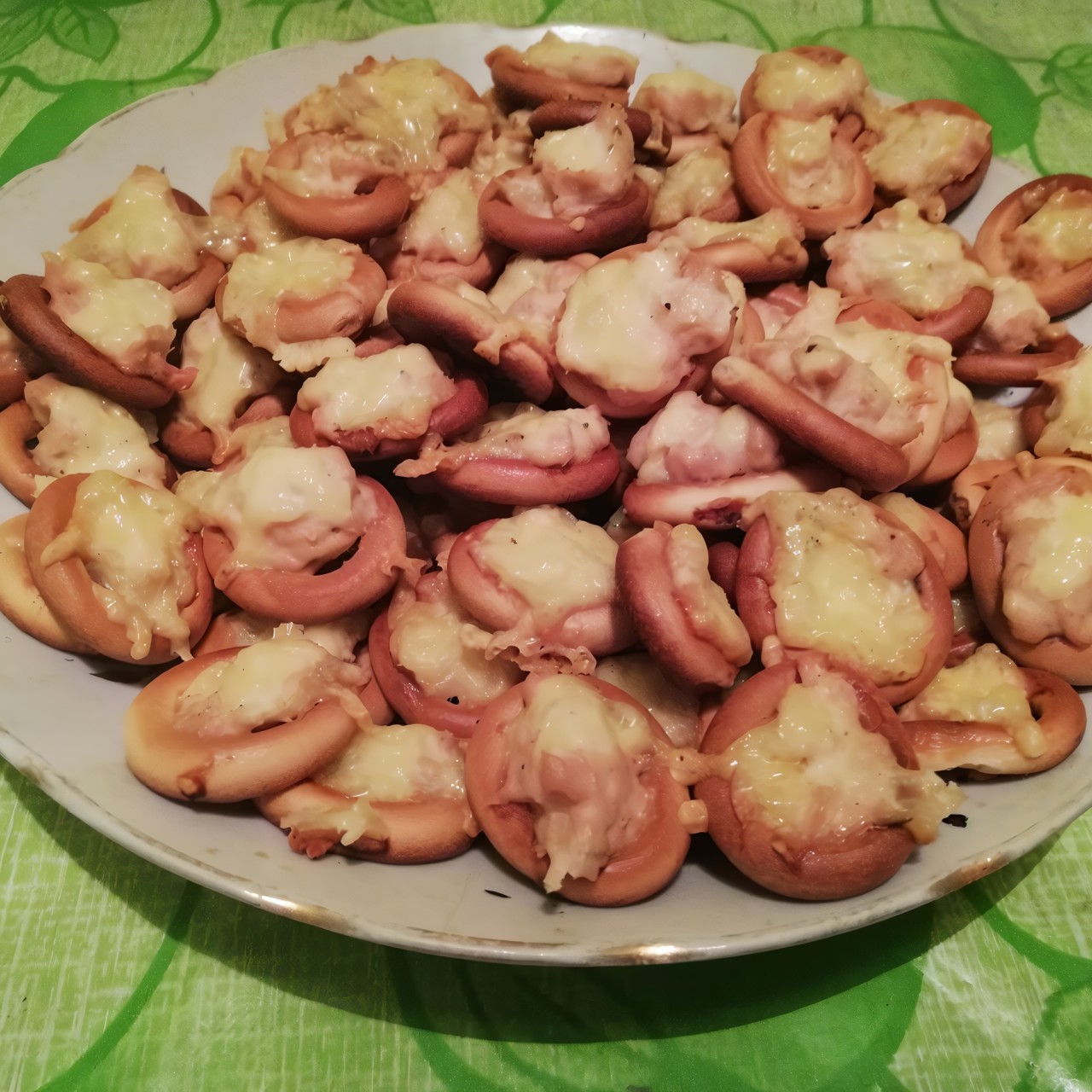 Закуска из куриного фарша и сыра