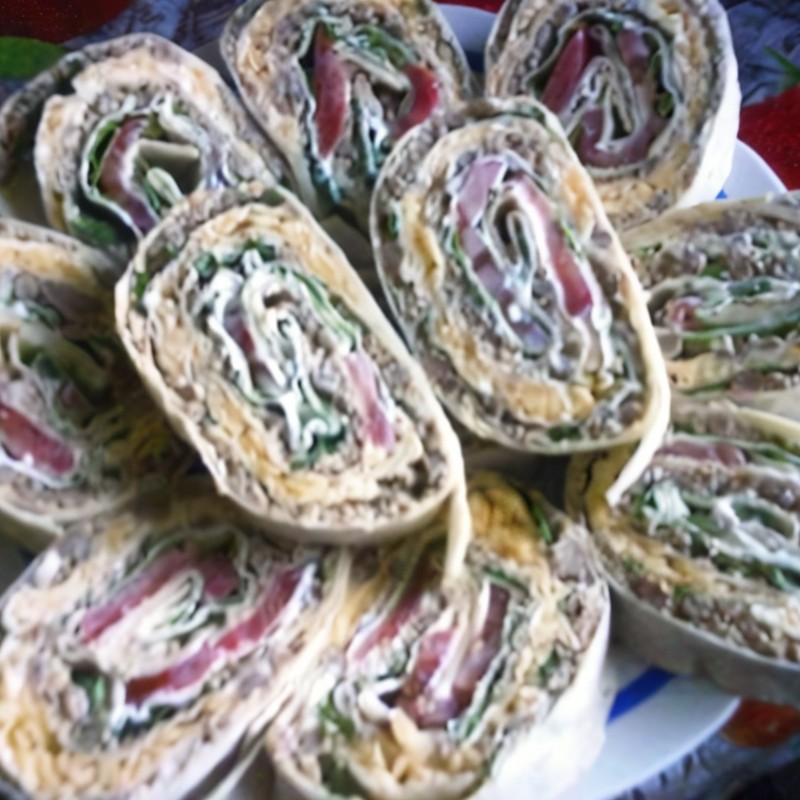 Закуска из лаваша с мясным фаршем