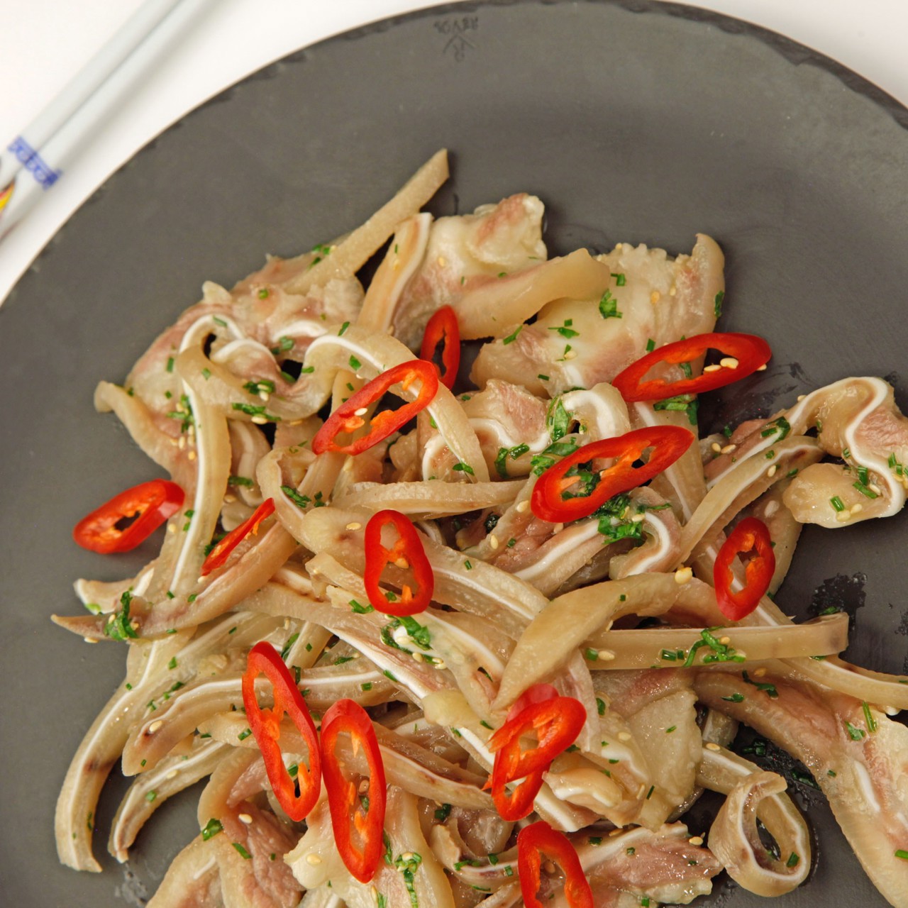 Закуска из поросячьих ушек