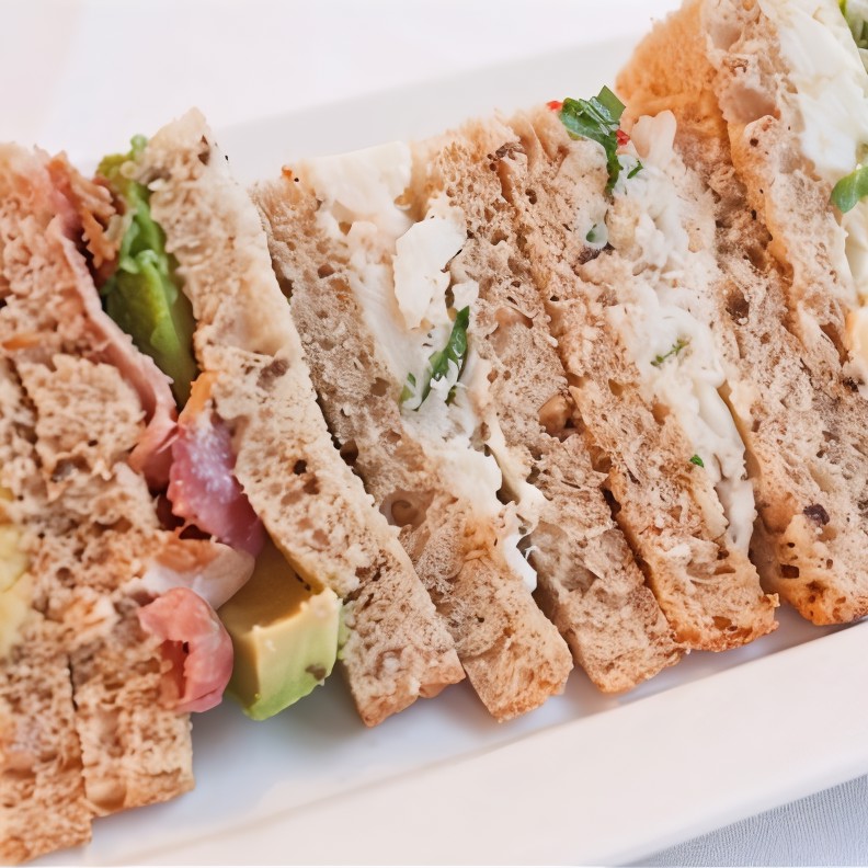 Закуска с крабами и авокадо по-тайски