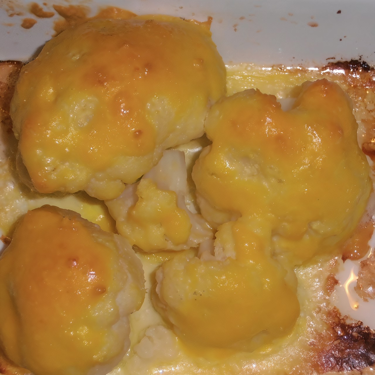 Запеченная цветная капуста с кремом из пармезана