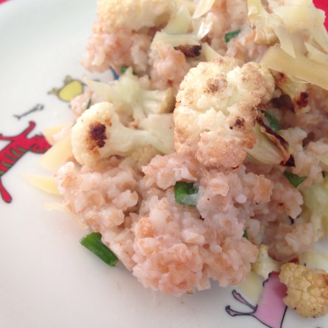 Запеченная цветная капуста с полбой