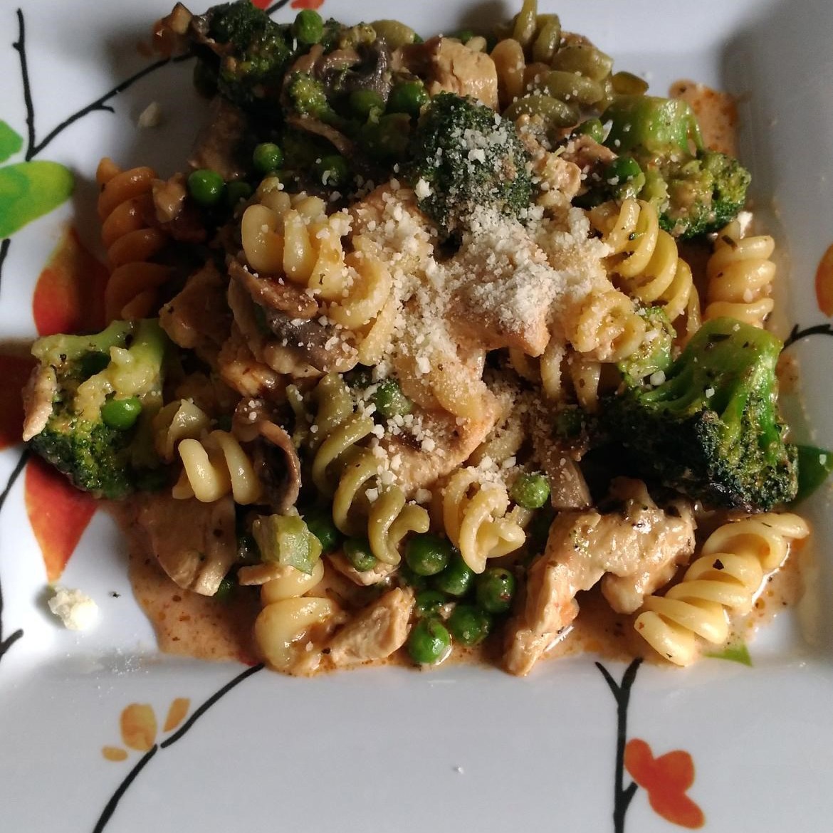 Запеченная паста с брокколи и курицей