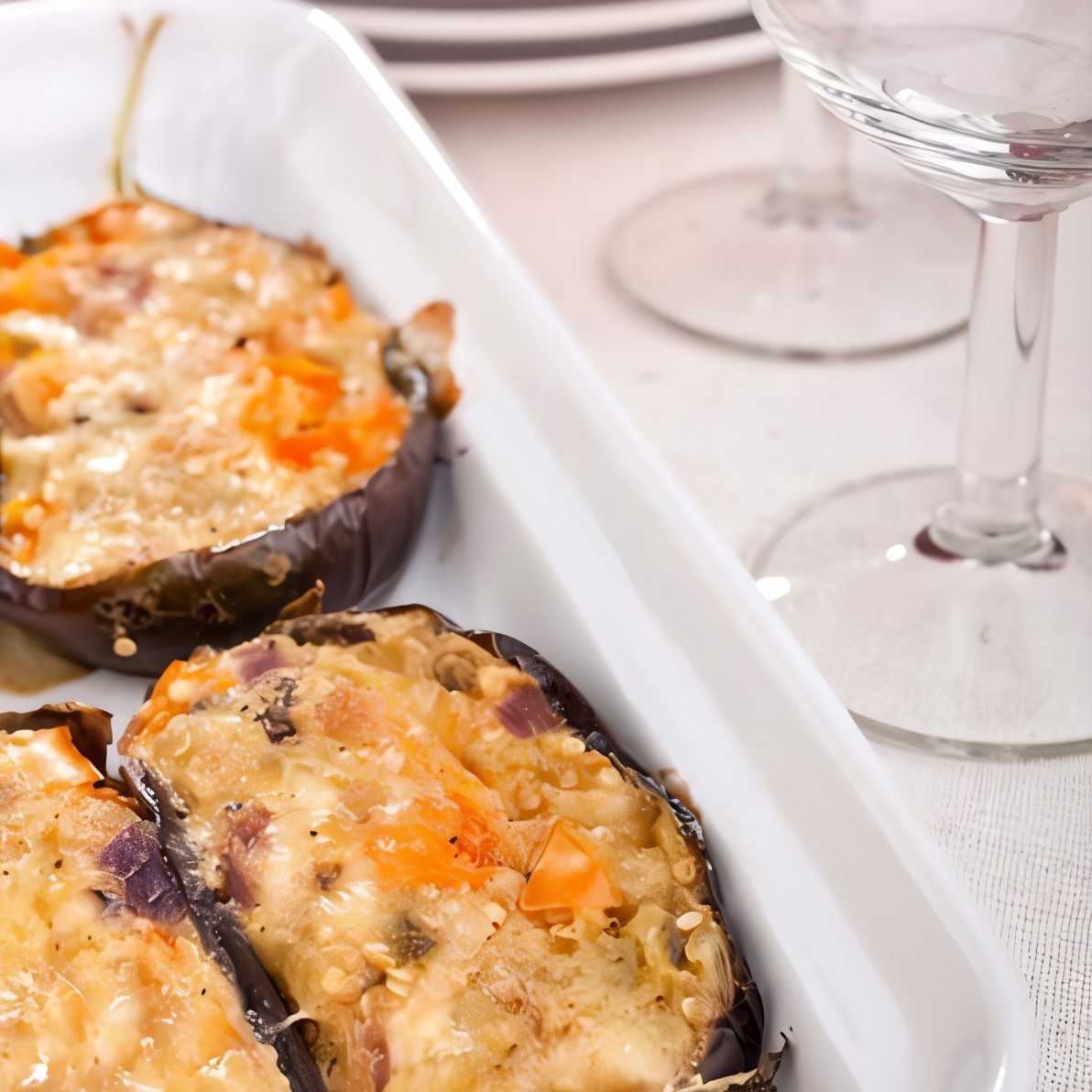 Запеченные фаршированные баклажаны с хрустящей корочкой