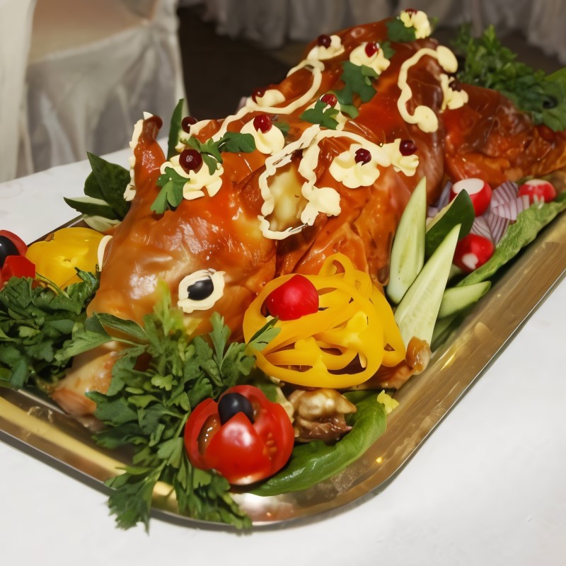 Запеченный молочный поросенок