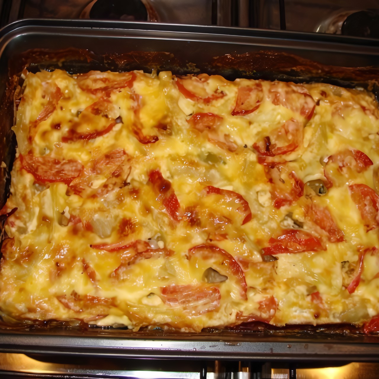 Запеченный сыр с овощами