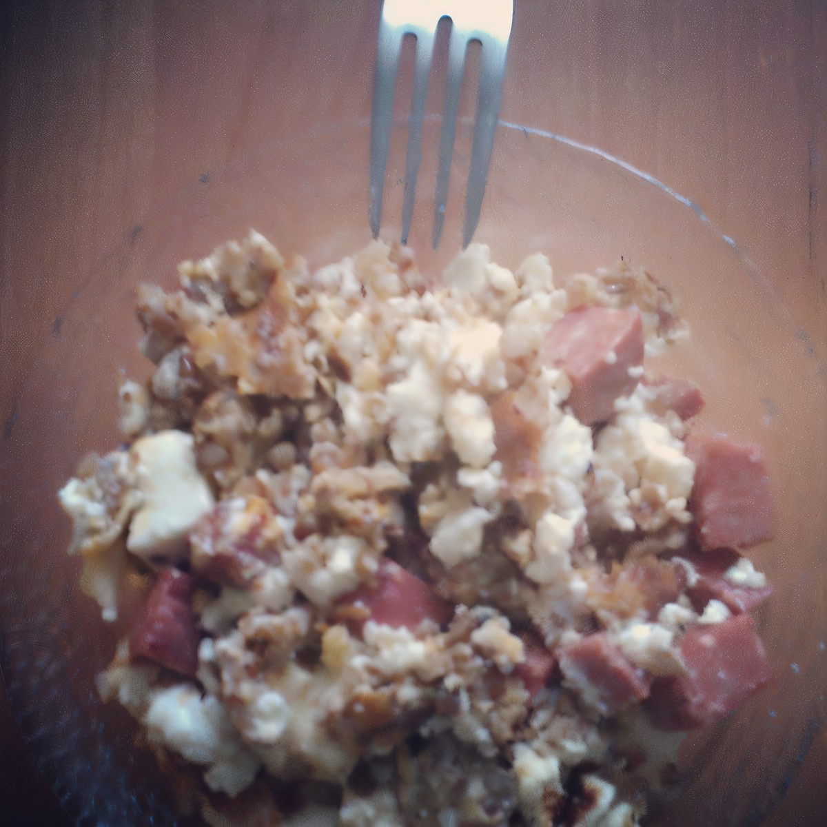 Завтрак по-мужски из жареной гречки с адыгейским сыром