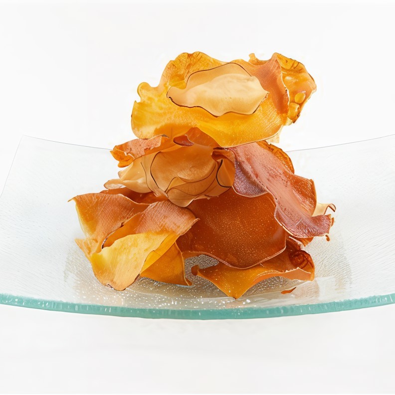 Жареные кружки батата в чесночном масле с жареным шалфеем