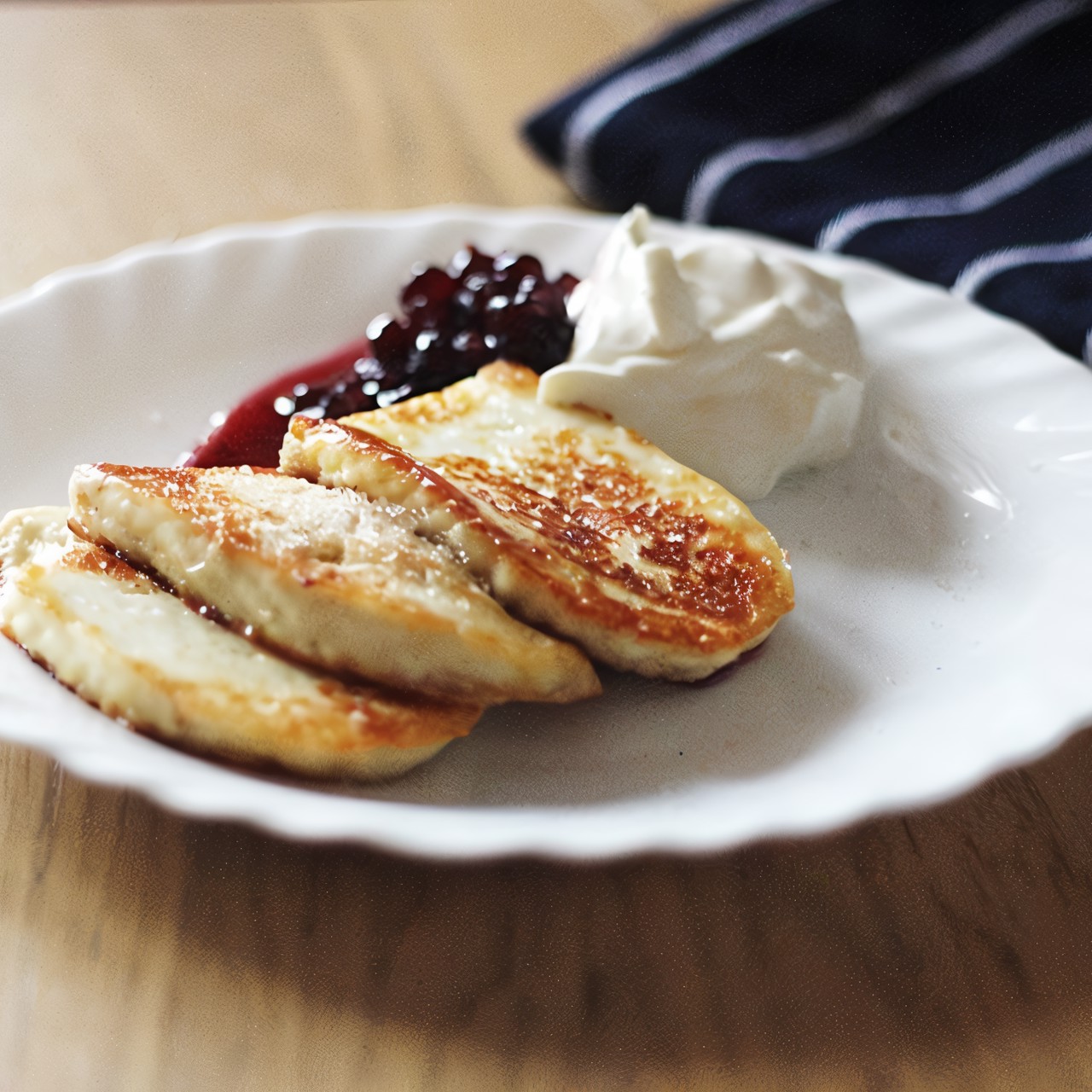 Жареный адыгейский сыр с ванильным сахаром