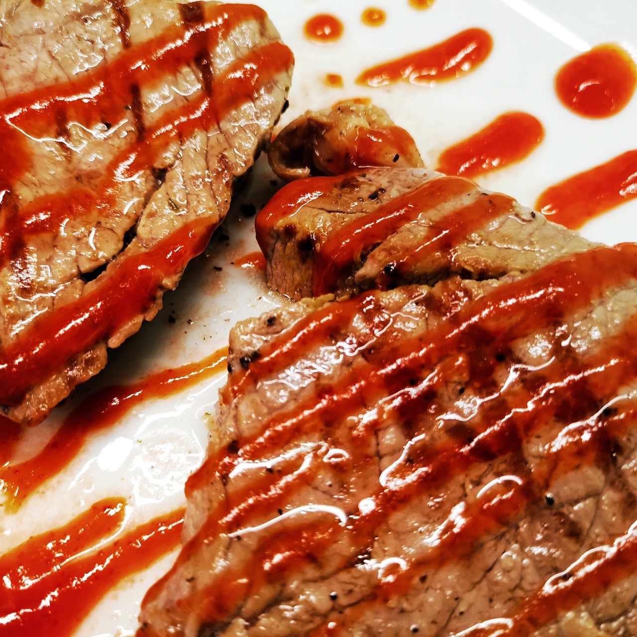 Жареный стейк из телятины