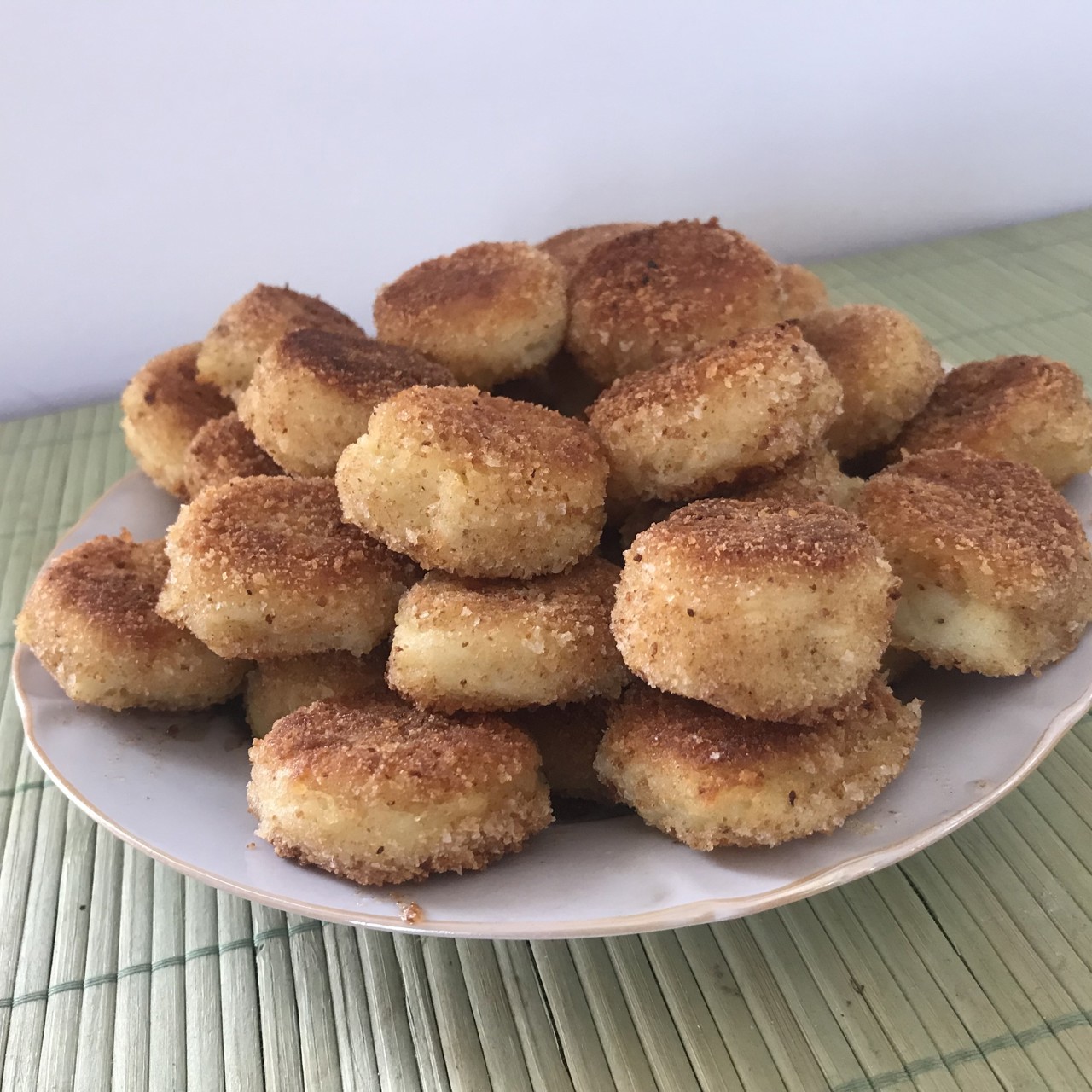 Золотистые картофельные шарики