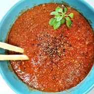 Гаспачо с базиликом и чесноком