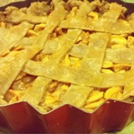 Американский яблочный пирог с мускатным орехом