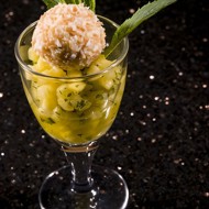 Ананасы на гриле с карамельным соусом