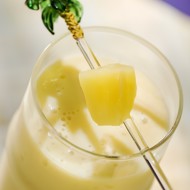 Ананасовый смузи с йогуртом