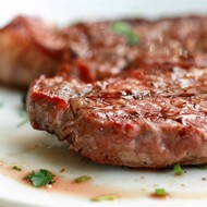 Антрекот по-бретонски