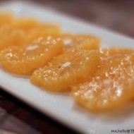 Апельсины под легким соусом с корицей