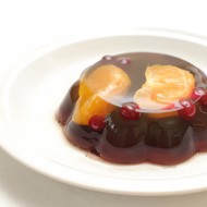 Апельсиновое желе с вишней и белым вином