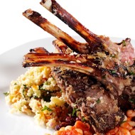 Ароматная баранина с табуле из граната, феты и мяты