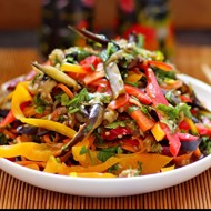 Баклажаны с курицей по-корейски