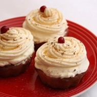 Банановые кексы с орехами и сырным кремом