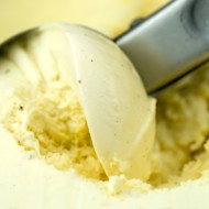 Банановое мороженое с корицей