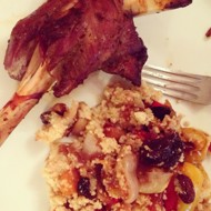 Баранья нога с запеченными овощами и кускусом