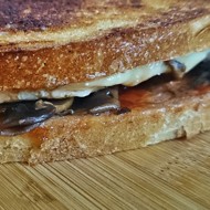 Барбекю мелт с курицей и беконом