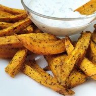 Батат, запеченный дольками в специях