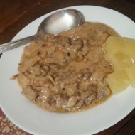 Бефстроганов с ананасом