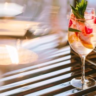 Белая сангрия из Mercedes Bar