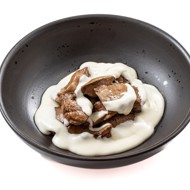 Бешамель с луком и гвоздикой