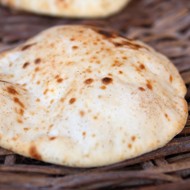 Бездрожжевые лепешки на сыворотке