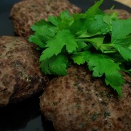 Бифштекс из баранины с зеленью