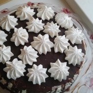 Быстрый ореховый торт с воздушным кремом