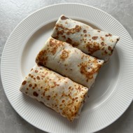 Блинчики с бананом и вареной сгущенкой