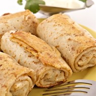 Блинчики с морковью, изюмом и урюком