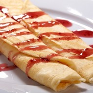 Блины с ягодами и маскарпоне