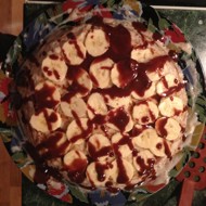 Блинный торт с бананами и банановым кремом