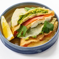 Блины с авокадо и лососем