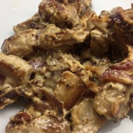 Боровики жареные с луковой подливкой