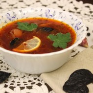 Борщ с черносливом и лимоном