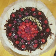 Брауни с земляникой и малиной