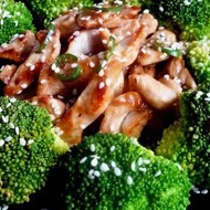 Брокколи с чили и медом